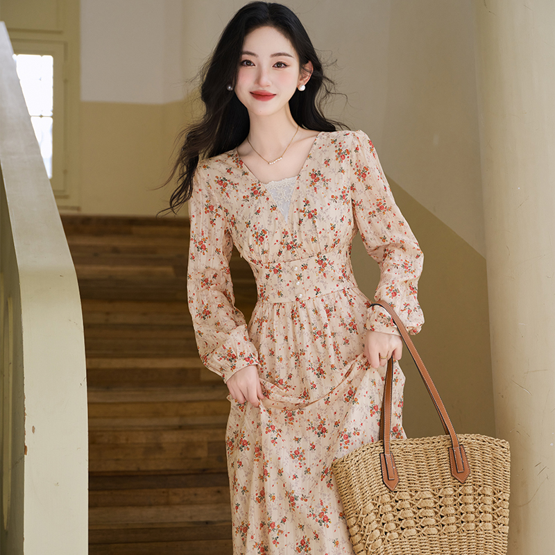 French Vintage Floral A-Line Long Dress with V-Neck and Long Sleeves