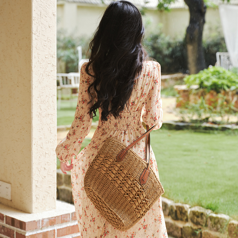 french-vintage-floral-a-line-long-dress-with-v-neck-and-long-sleeves_3 French Vintage Floral A-Line Long Dress with V-Neck and Long Sleeves