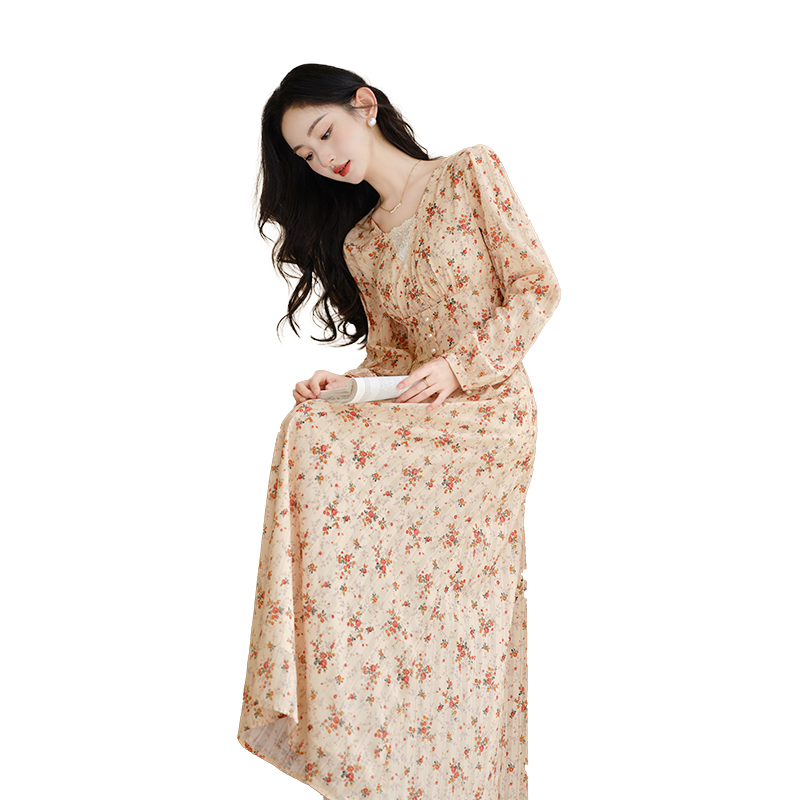 french-vintage-floral-a-line-long-dress-with-v-neck-and-long-sleeves_4 French Vintage Floral A-Line Long Dress with V-Neck and Long Sleeves
