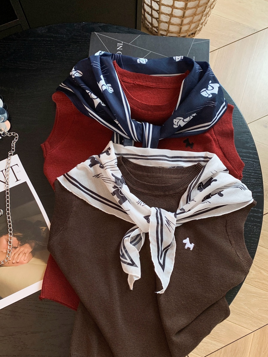 korean-style-red-sleeveless-knit-vest-with-pony-embroidery-and-detachable-printed-silk-scarf-set_2 Korean Style Red Sleeveless Knit Vest with Pony Embroidery and Detachable Printed Silk Scarf Set