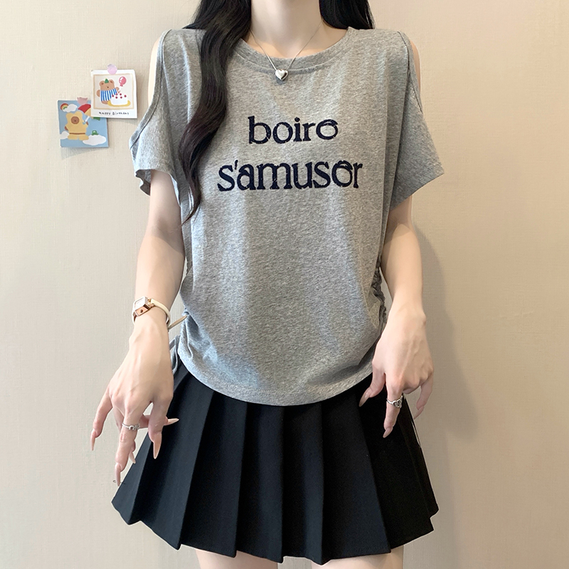 plus-size-womens-off-shoulder-short-sleeve-t-shirt-with-letter-print-and-drawstring-korean-design-2026-summer_3 Plus Size Women's Off-Shoulder Short Sleeve T-Shirt with Letter Print and Drawstring Korean Design 2026 Summer