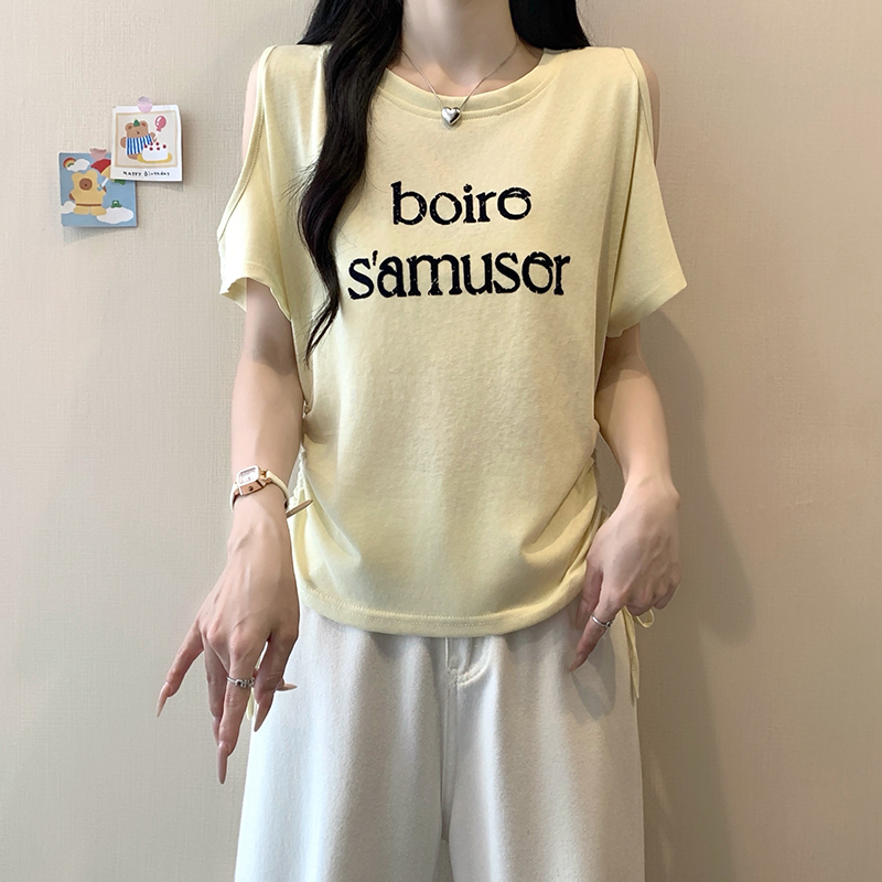 plus-size-womens-off-shoulder-short-sleeve-t-shirt-with-letter-print-and-drawstring-korean-design-2026-summer_4 Plus Size Women's Off-Shoulder Short Sleeve T-Shirt with Letter Print and Drawstring Korean Design 2026 Summer