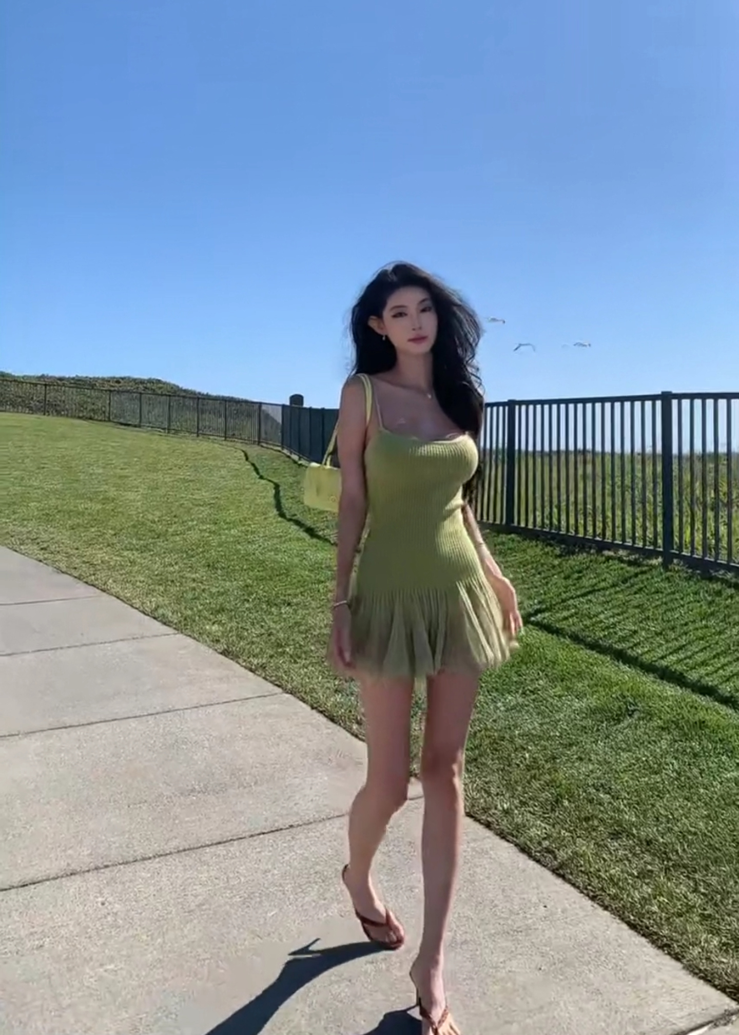 sexy-vacation-green-knit-cami-dress-for-women-summer-slimming-ruffle-short-dress_2 Sexy Vacation Green Knit Cami Dress for Women Summer Slimming Ruffle Short Dress