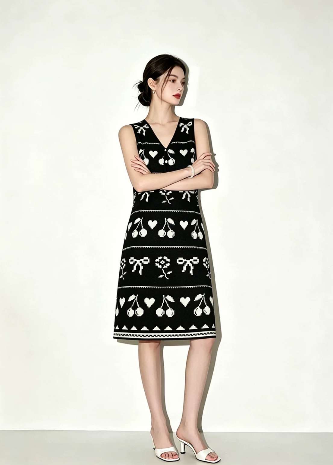 Sweet V-Neck Cherry Bow Knitted Sleeveless Dress for Women 2026 Summer