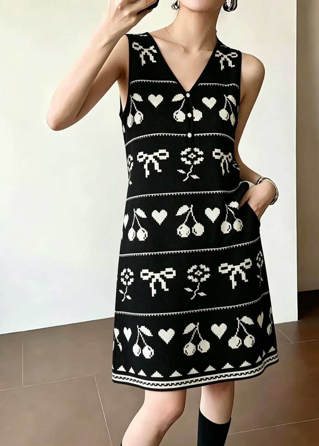 Sweet V-Neck Cherry Bow Knitted Sleeveless Dress for Women 2026 Summer