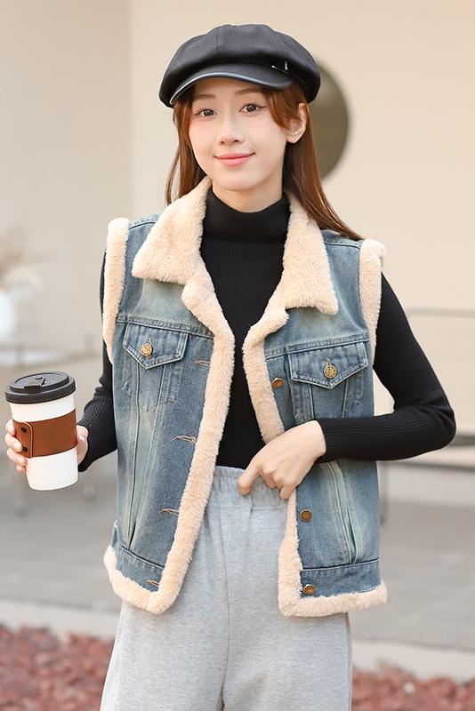 womens-fleece-lined-denim-vest-winter-warm-loose-fit-sleeveless-button-up Women's Fleece-Lined Denim Vest Winter Warm Loose Fit Sleeveless Button-Up